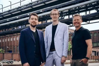 Alexander Rausch, Founder & CEO of RedMimicry, Stefan Steinberg, COO of RedMimicry and Björn Sykora, Principal at HTGF